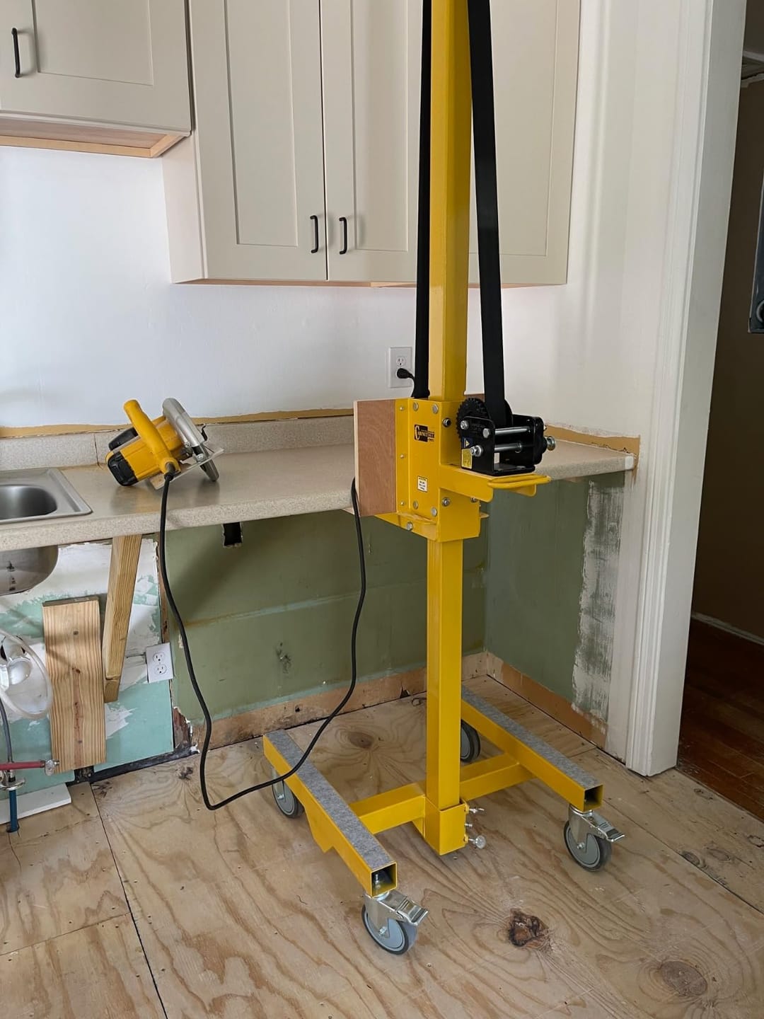 Customer photo review of Cabinetizer Cabinet Lift Model 72