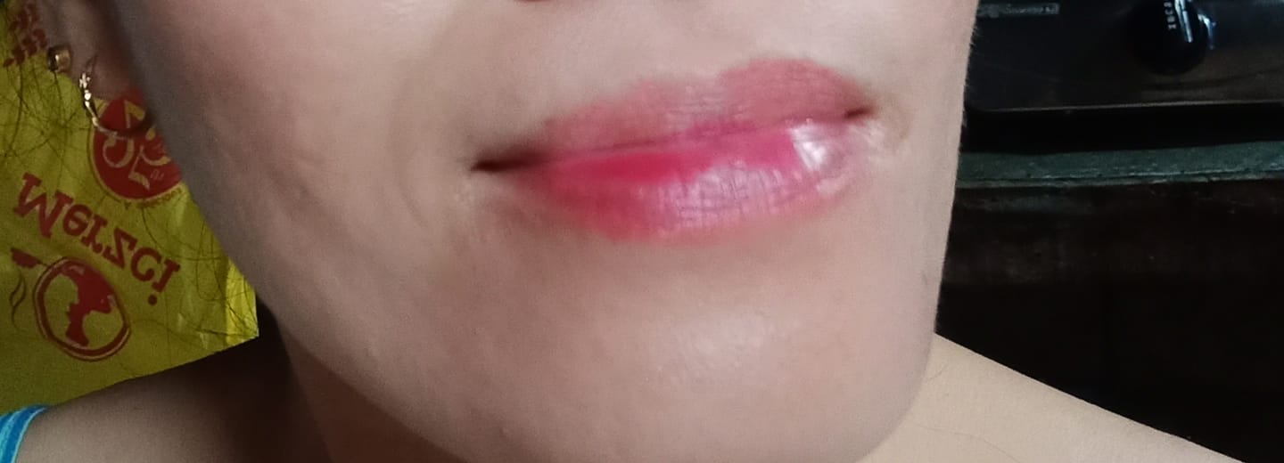 Customer photo review of ROSMAR COSMETICS 24 KARAT LIP & CHEEK SERUM