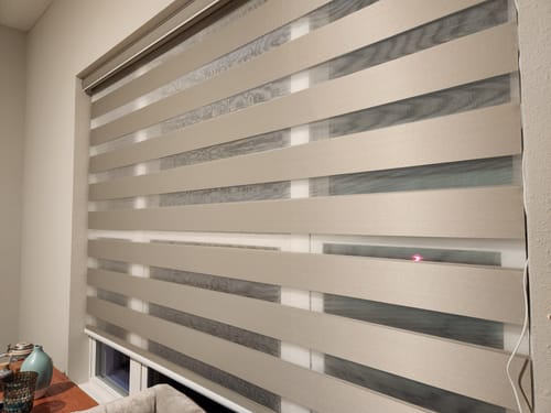 Customer photo review of SmartWings Motorized Zebra Shades 90% Blackout 95mm Astrid