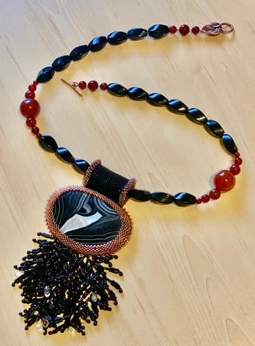 Customer photo review of 15.5" black Agate/onyx 6mm/8mm/10mm/12mm Round beads