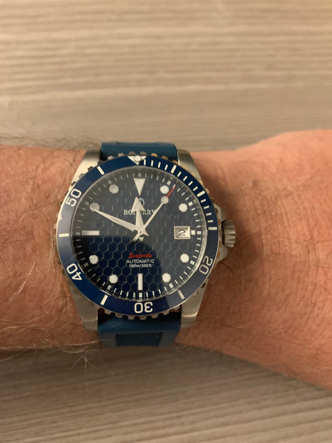 Customer photo review of SEATURTLE.OCEAN(TITANIUM) - Automatic Titanium Diver Watch | Sea Blue