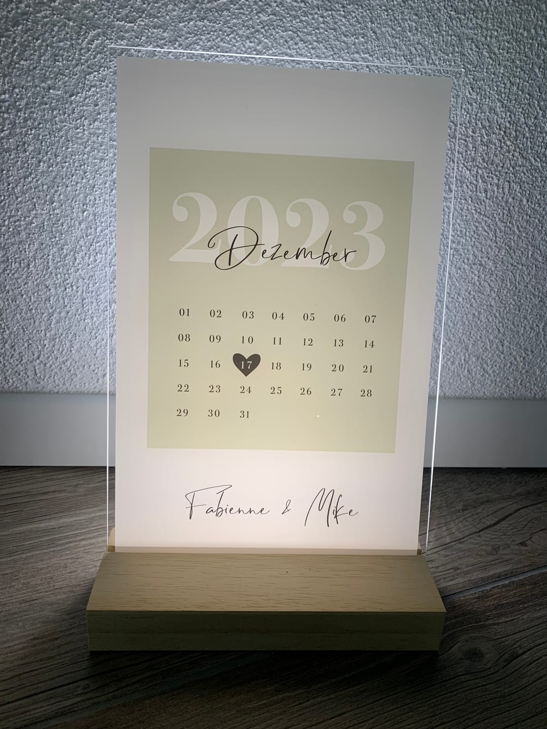 Customer photo review of Euer Love-Datum (Acryl-Glas)