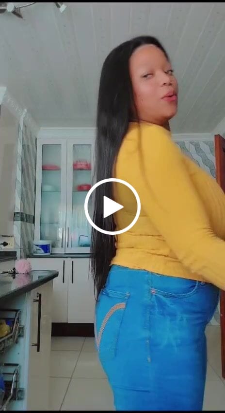 Customer video review of Wear And Go 18 - 32 inch 5x5 Lace Frontal Closure Glueless Straight Wig