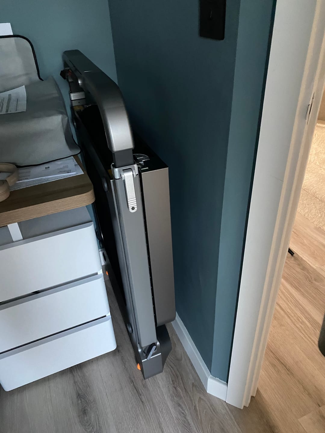 Customer photo review of WalkingPad R2 Walk&Run 2IN1 Folding Treadmill 7.5 MPH 240 lbs For UK