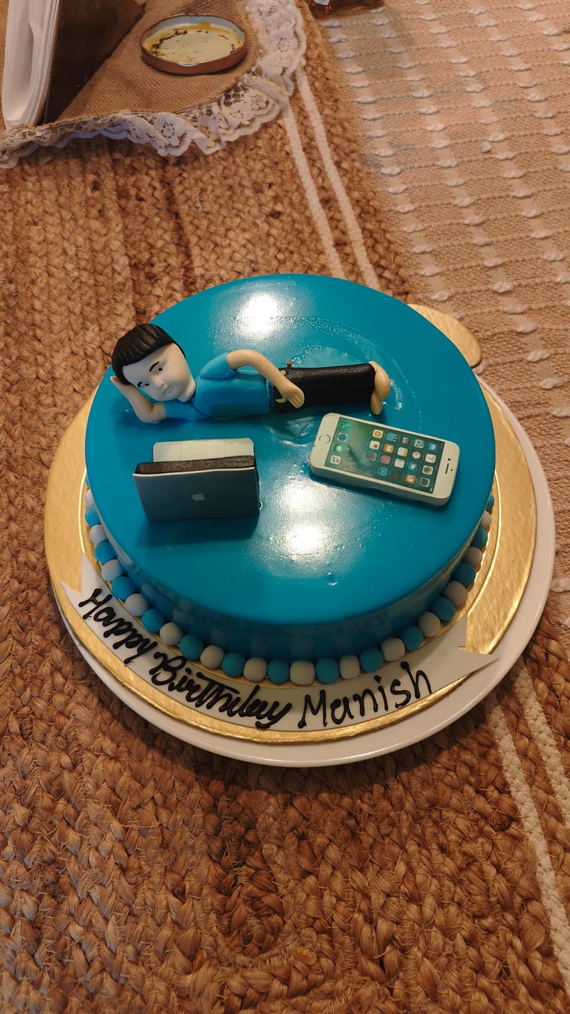 Customer photo review of Side Workaholic Cake