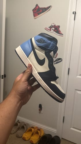Customer photo review of Air Jordan 1 Retro High OG 'Obsidian'