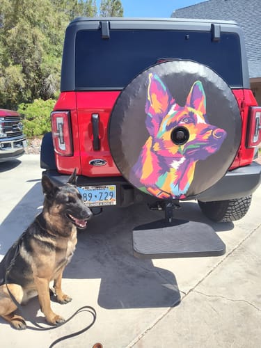 Customer photo review of Pop Art German Shepherd, Belgian Malinois, Spare Tire Cover for Jeep, Van, Bronco, RV