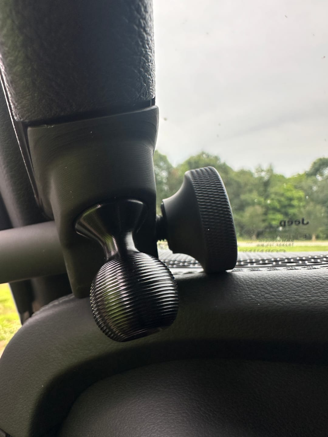Customer photo review of JL/JLU A-Pillar Side Jeep Mirrors with Base Mount Driver AND Passenger