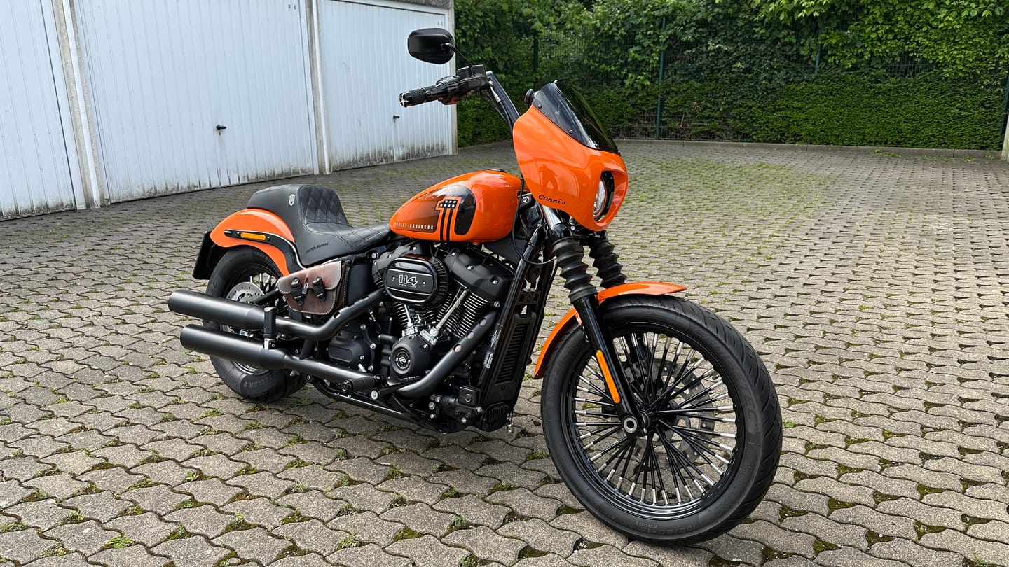 Customer photo review of SDC Performance Softail Street Bob/Standard