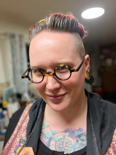 Customer photo review of Waye | Round/Tortoise/Acetate