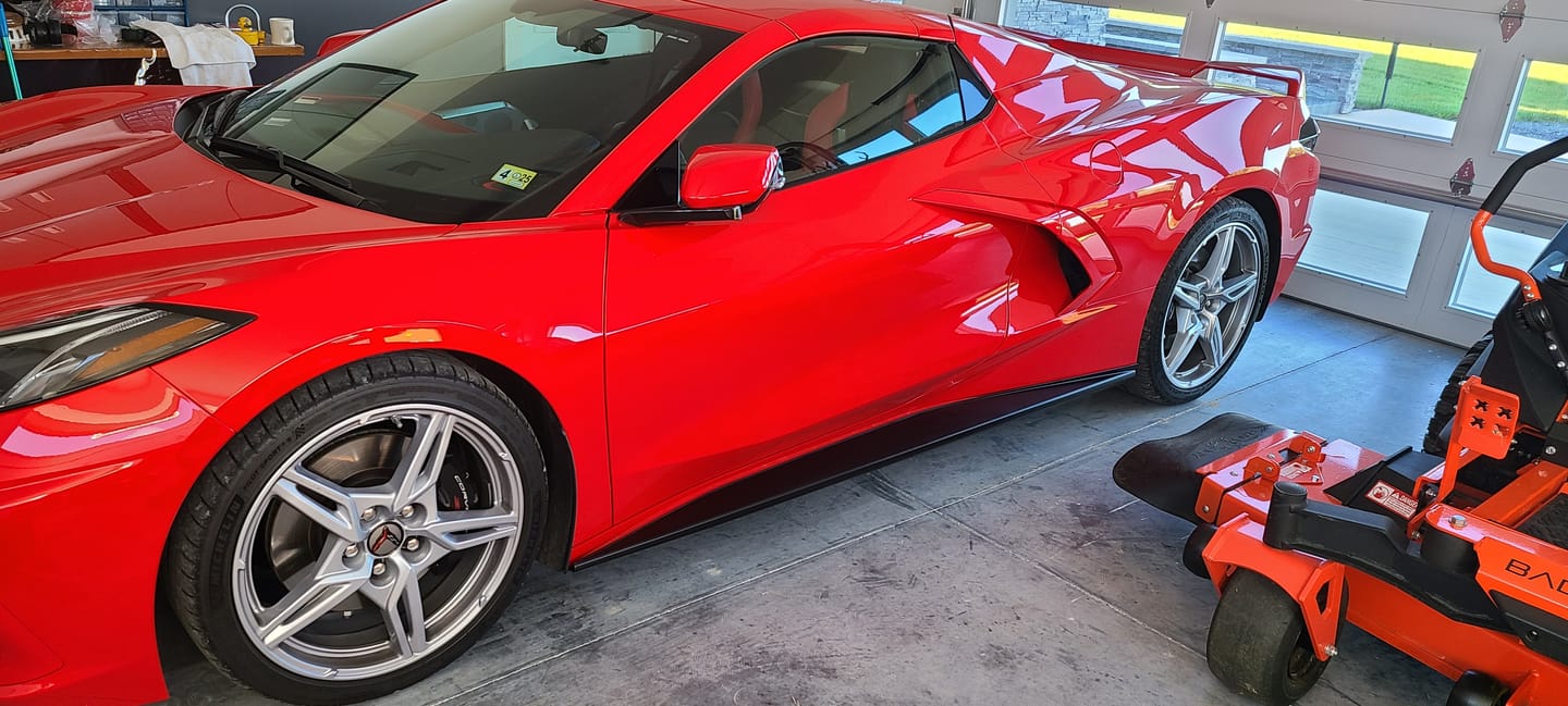 Customer photo review of Chevrolet Corvette C8 Side Skirts Rocker Panels