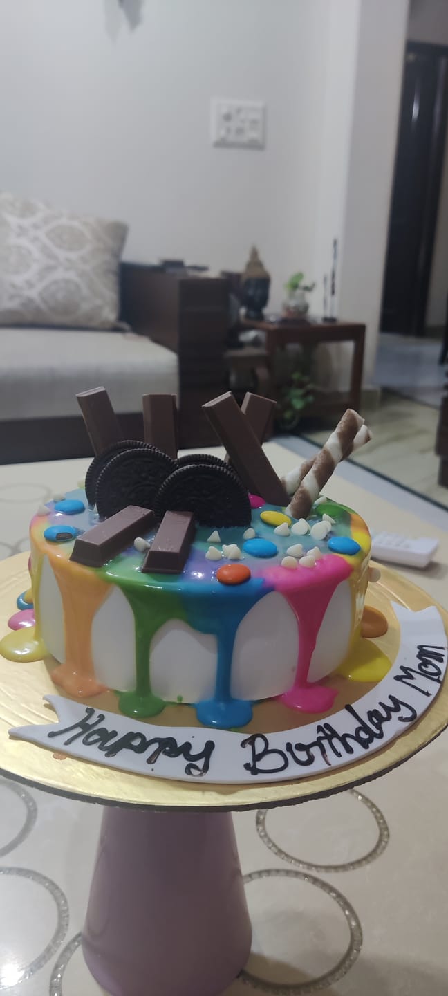 Customer photo review of Colorful Drip Cake