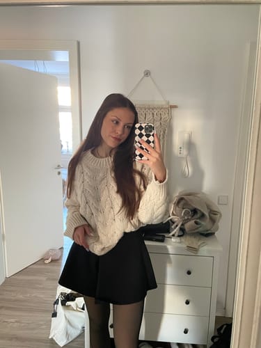 Customer photo review of Alva Zopfmuster Pullover - Beige