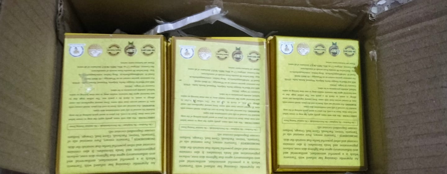 Customer photo review of Manjal Magic Luxury Soap Bar