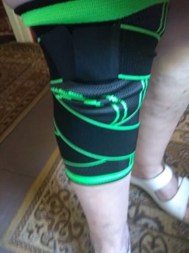 Customer photo review of Kompressziós térdrögzítő