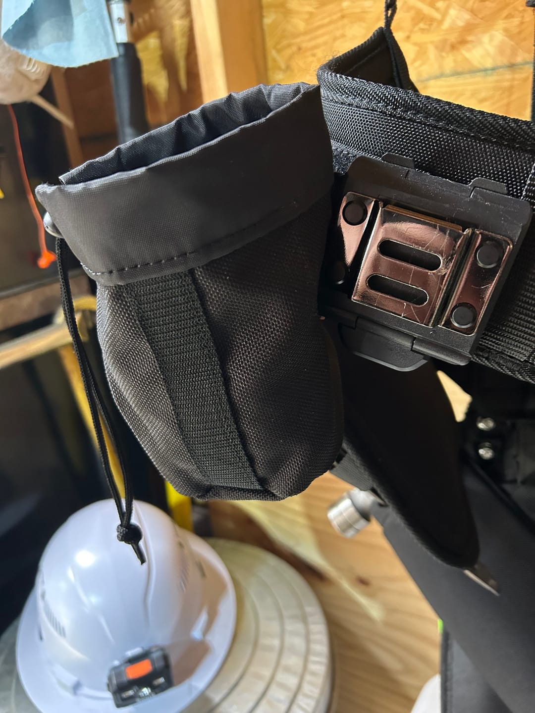 Customer photo review of Perkins Builder Brothers 5-7/8-Inch Short Bolt Storage Pouch with Tool Belt Clip-On