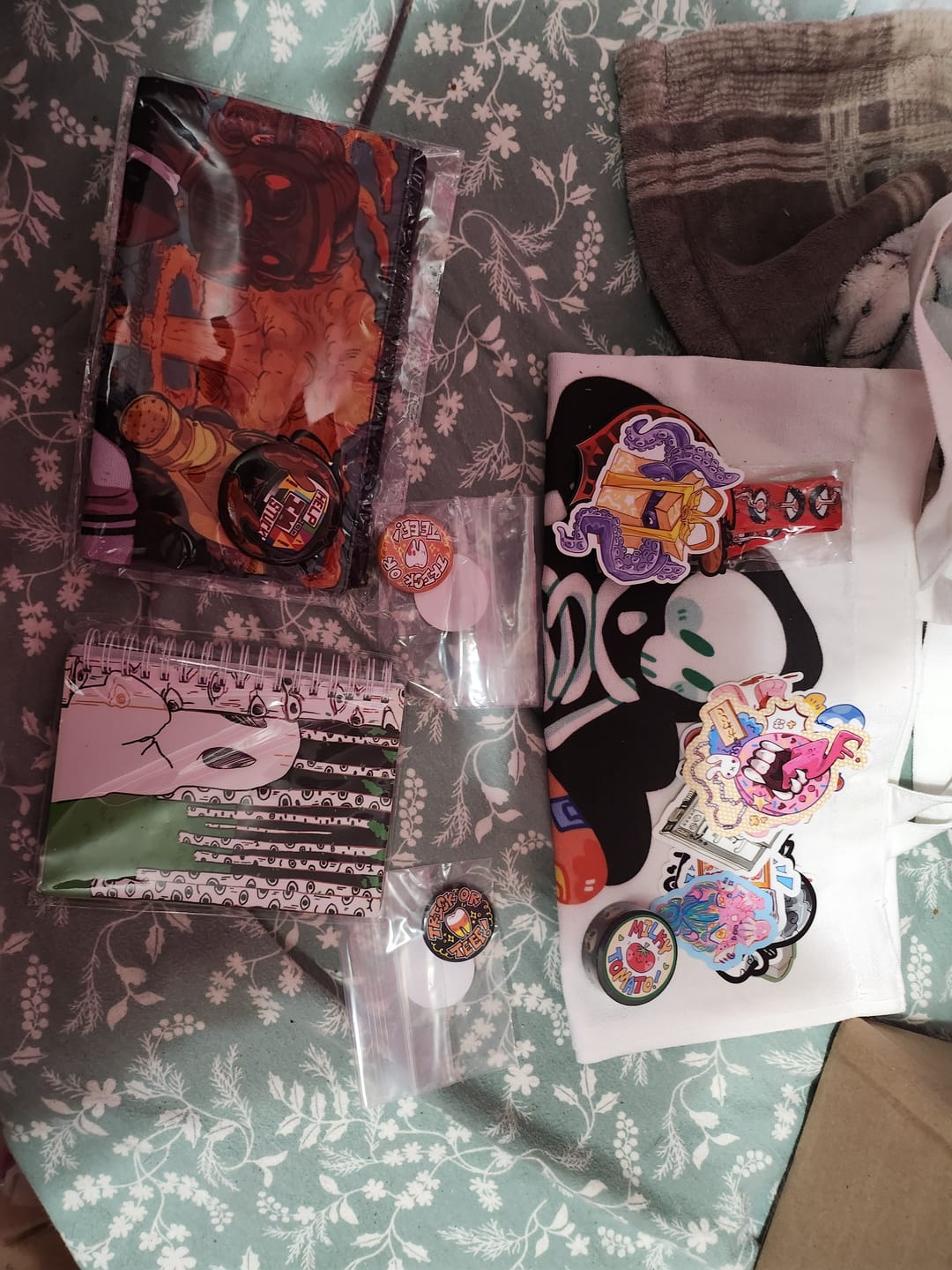 Customer photo review of Creepy Mystery Gift Box