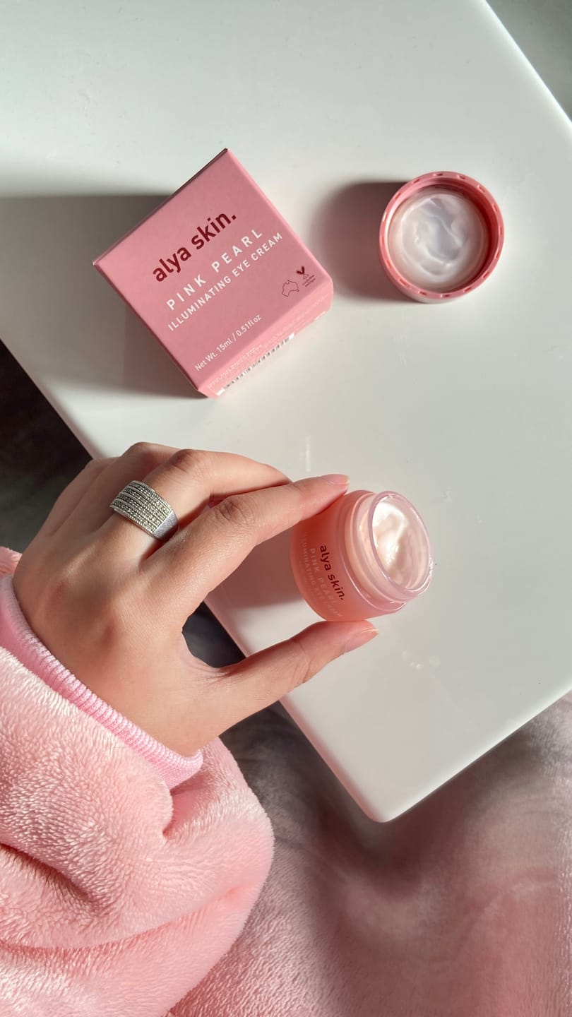 Customer photo review of Pink Pearl Illuminating Eye Cream