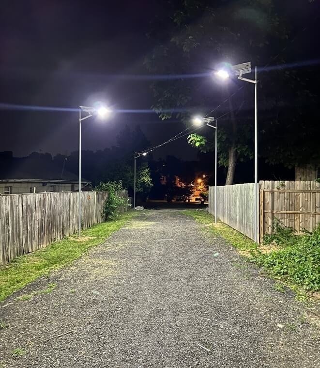 Customer photo review of 500 W solar street light -30,000 lumens