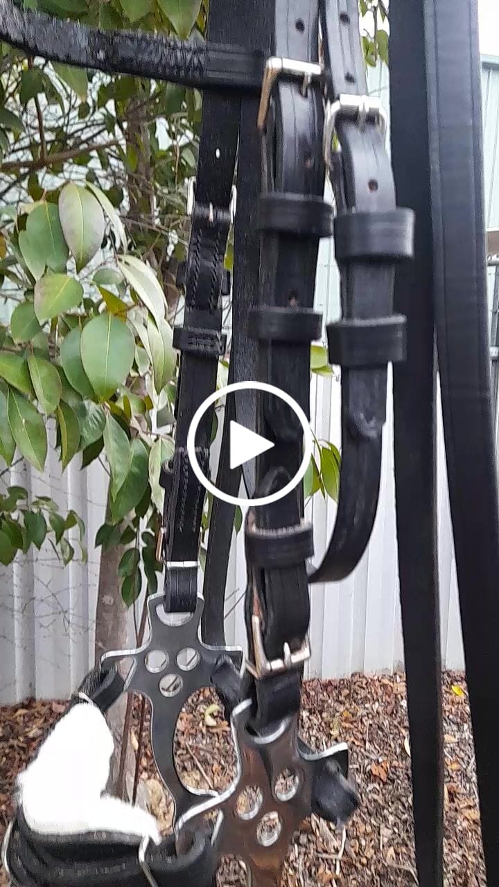 Customer video review of Leather offcuts