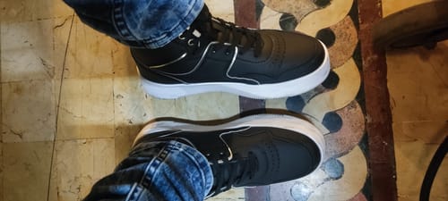 Customer photo review of Tenis Lori Women