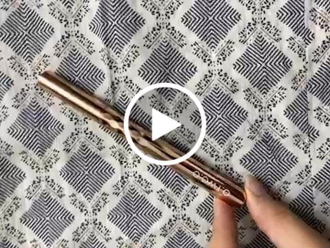 Customer video review of O.TWO.O GOLD EMBROIDERY EYELINER