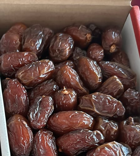 Customer photo review of Soft Rutab Medjool Dates