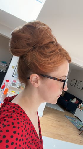 Customer photo review of Stranded Super Easy Clip-in Mum Bun #30 Primrose