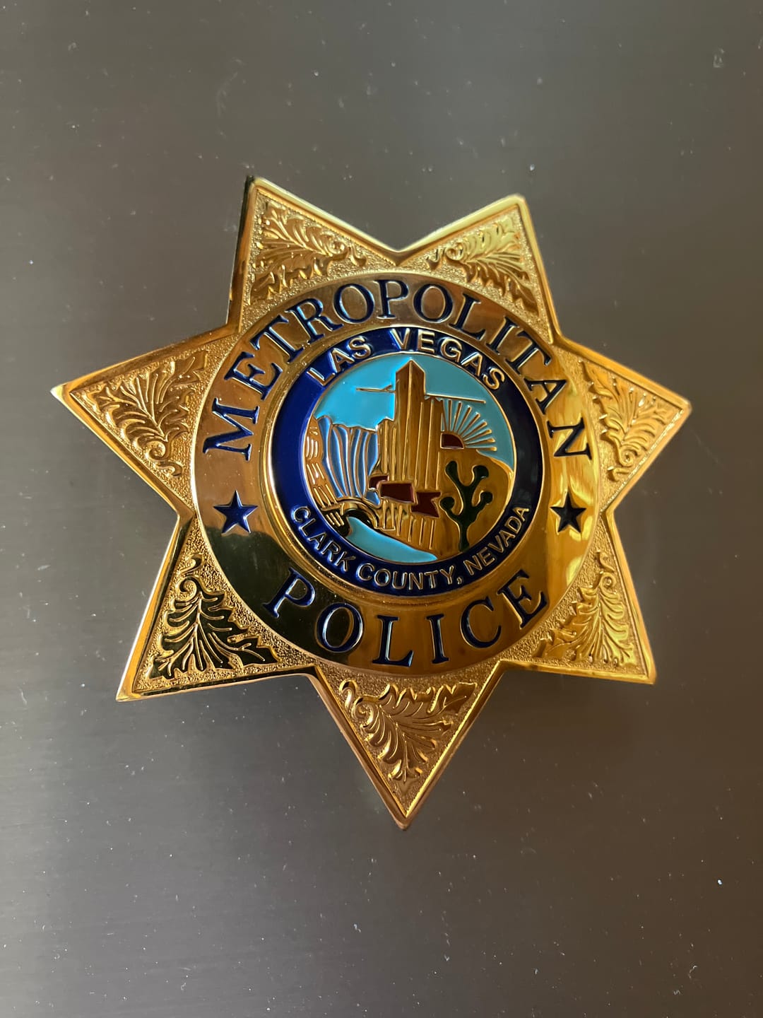 Customer photo review of US Casino Las Vegas Metropolitan Police Badge Solid Copper Replica Movie Props
