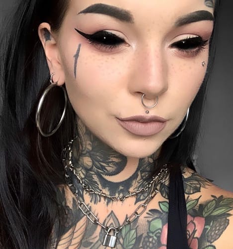 Customer photo review of Barb Wire Necklace