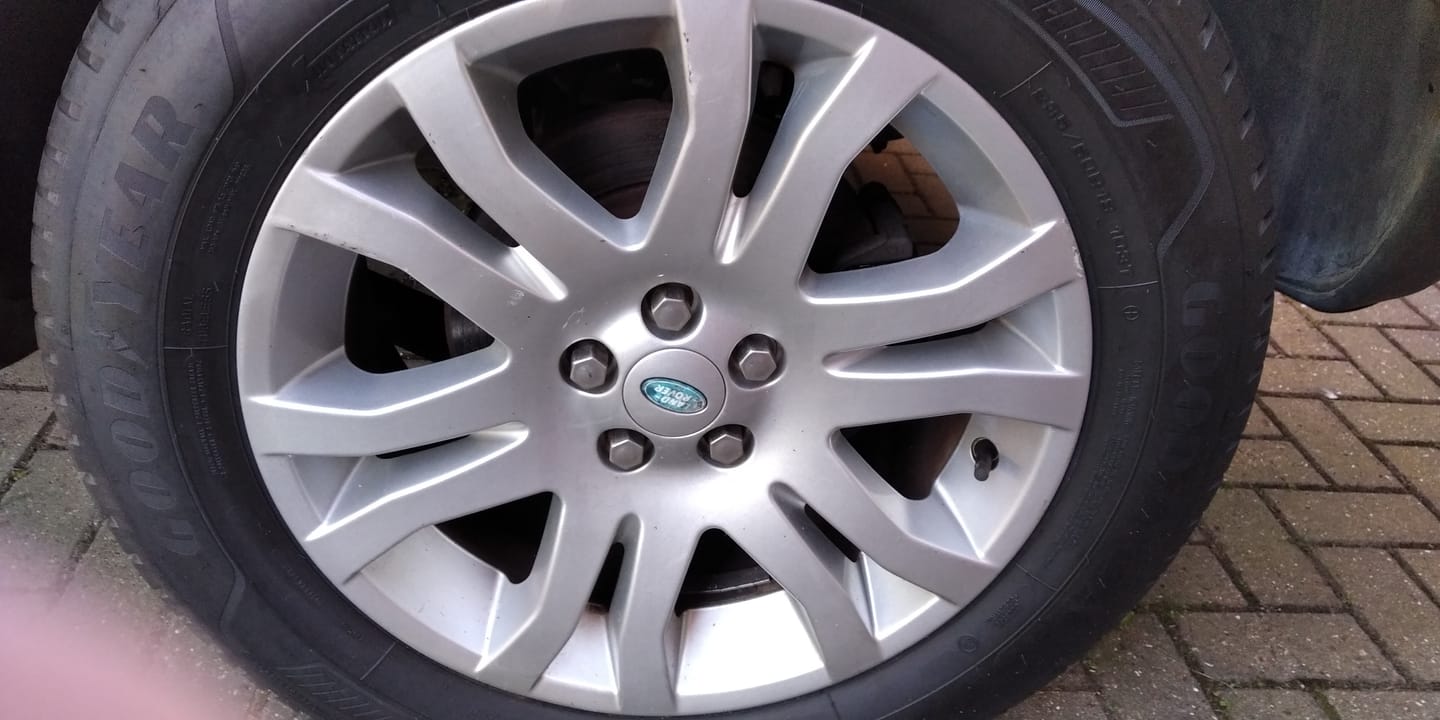 Customer photo review of Viper - non Acid Alloy Wheel Cleaner