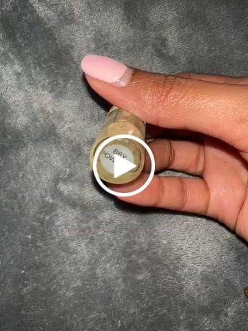 Customer video review of Bby Powder 5ML Fine Perfume Oil