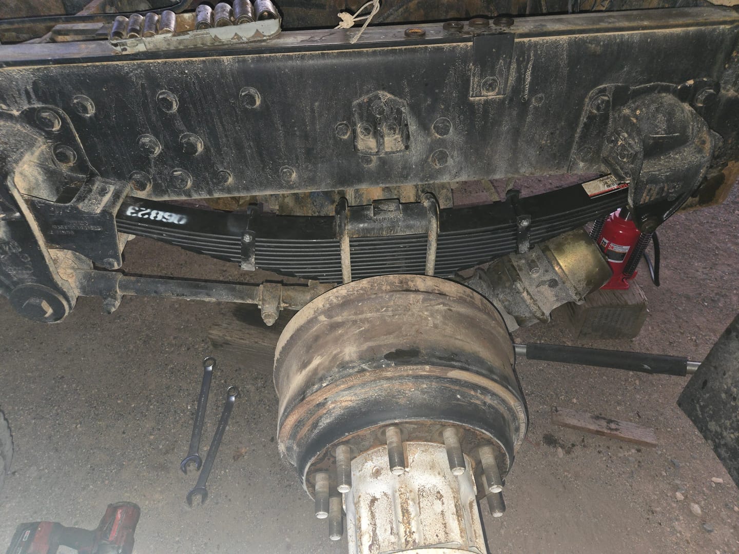 Customer photo review of Reyco Tandem Axle Four Spring Leaf Spring - 11 Leaves - 83-115