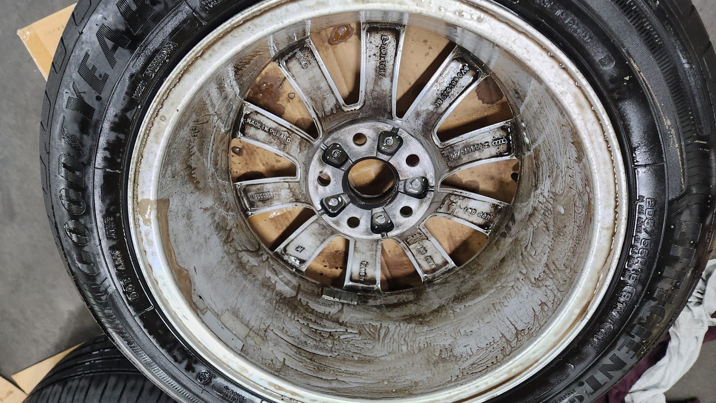 Customer photo review of Decon8 - Wheel Cleaner & Iron Fallout Remover