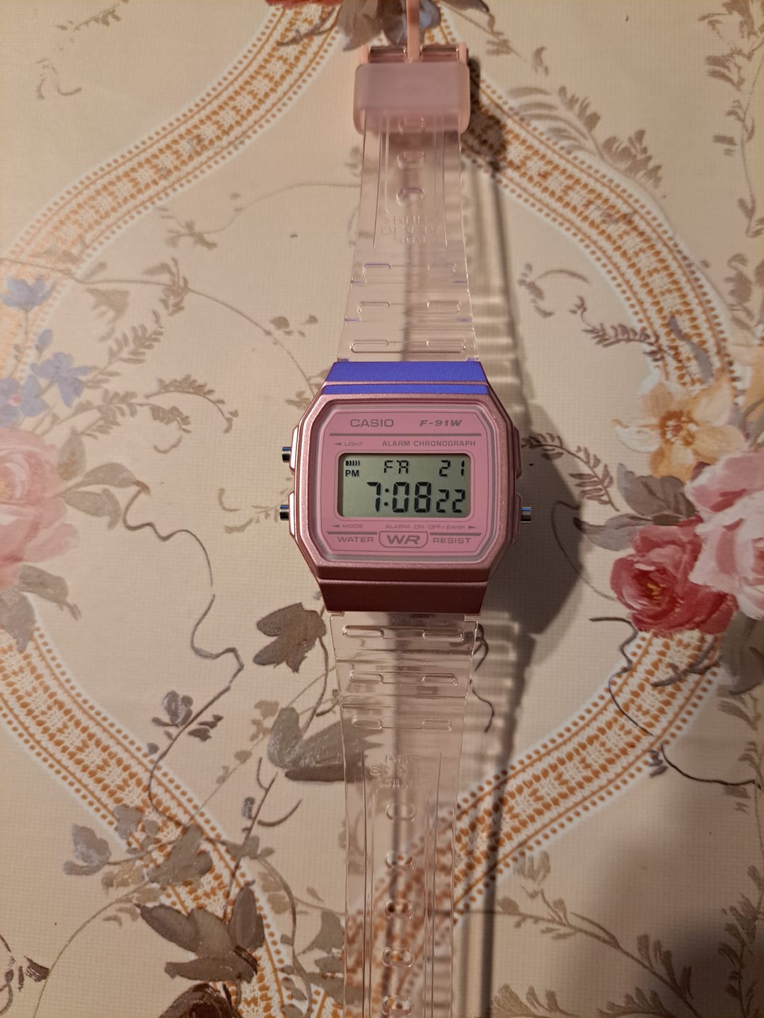 Customer photo review of Reloj Casio Vintage F-91WS-4D Rosado Transparente