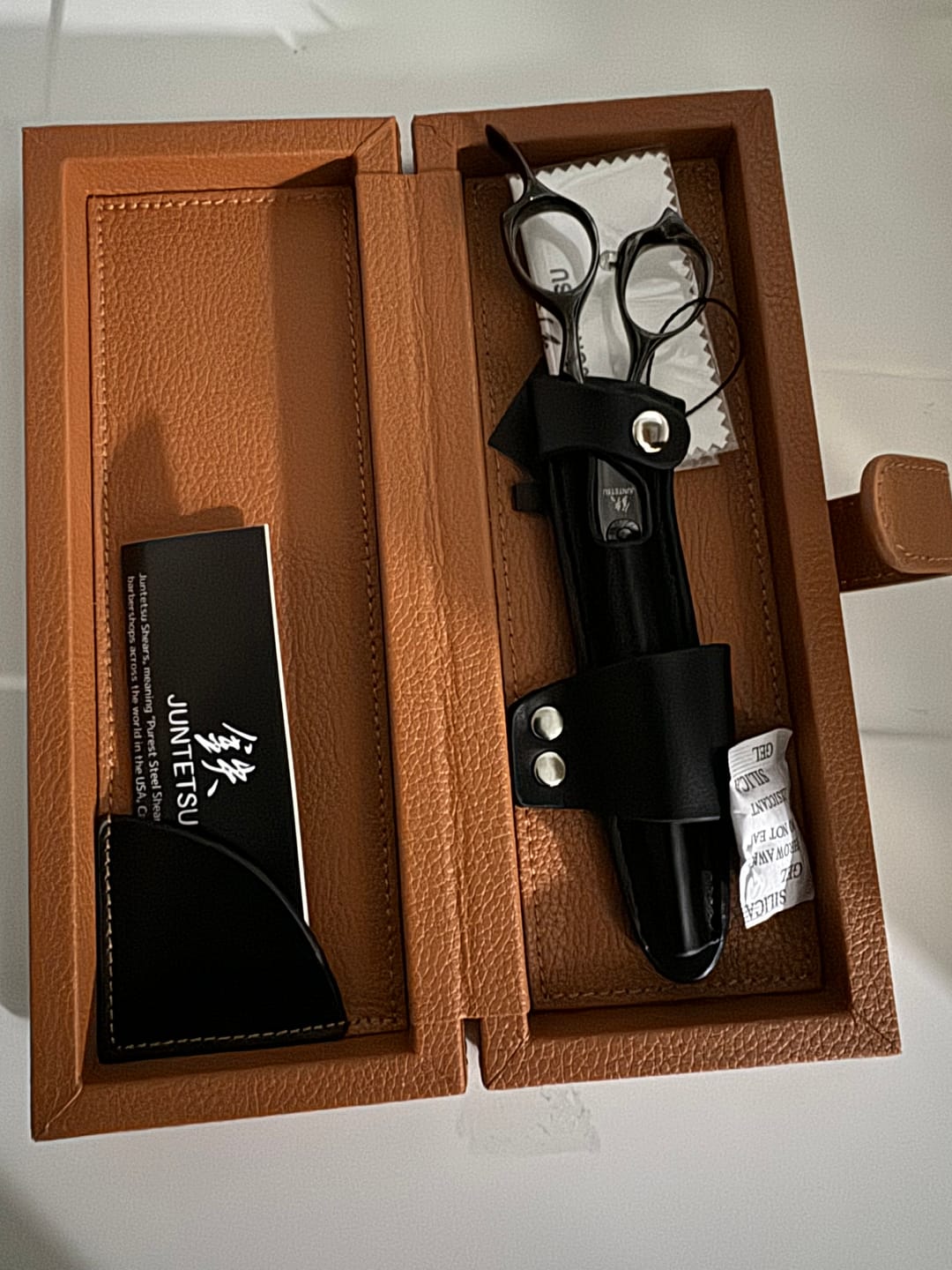 Customer photo review of Juntetsu VG10 Night Hairdressing Scissor Set