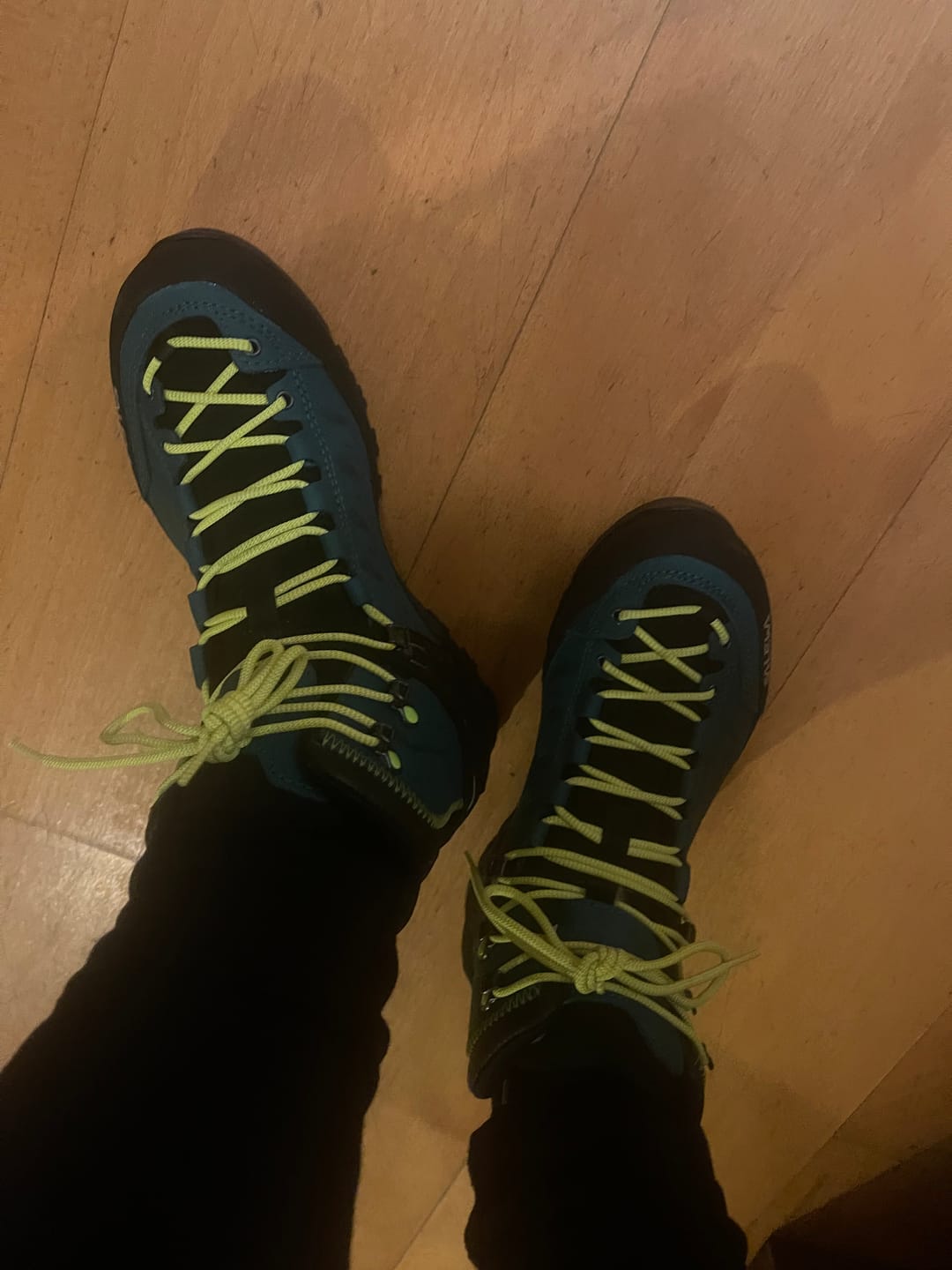 Customer photo review of Zapato Mujer Rapace GTX