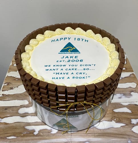 Customer photo review of 20 cm Pre-cut Circle Custom Edible Icing Image