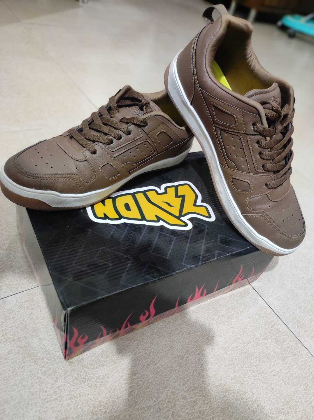 Customer photo review of CLUB Brown