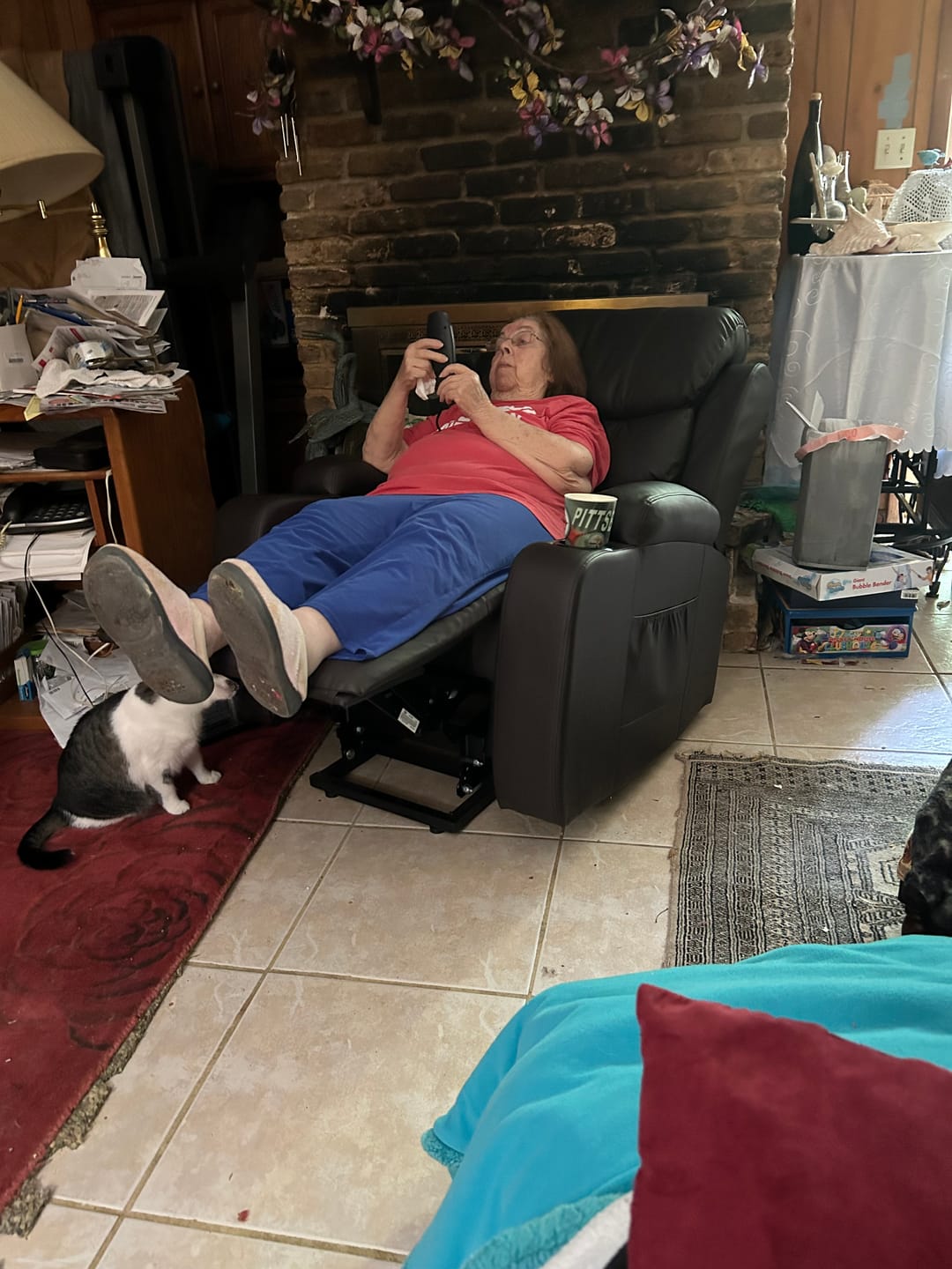 Customer photo review of Power Lift Chair Recliner for Elderly with Heat & Vibration Massage with Pockets, Cup Holders & USB Port (Brown)
