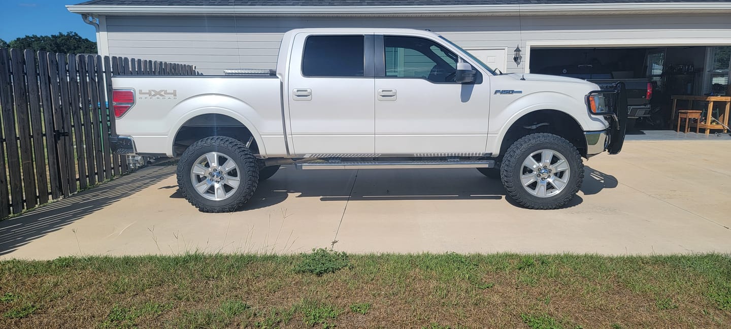 Customer photo review of 2004-2014 Ford F-150 1"Lift shackle rear