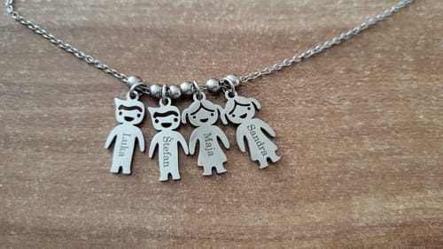 Customer photo review of Ogrlica: Family Bond