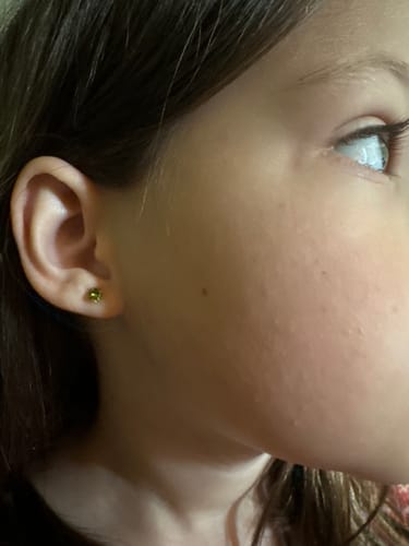 Customer photo review of August Birthstone (Peridot)