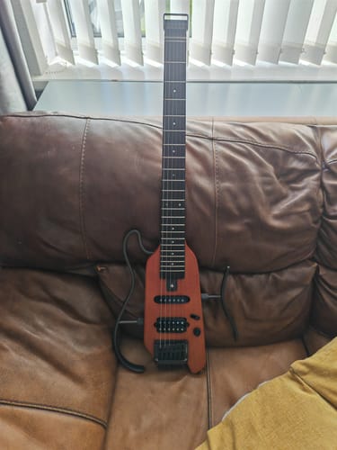 Customer photo review of Donner HUSH-X Electric Guitar Kit for Travel