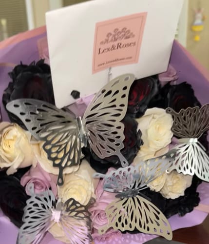 Customer photo review of Black & Light Purple Rose Bouquet