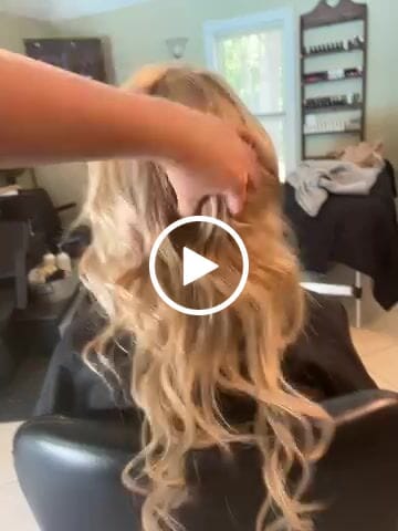 Customer video review of Full Shine Hand Tied Weft Hair Extensions 100% Virgin Human Blonde Highlights (#P8/60)