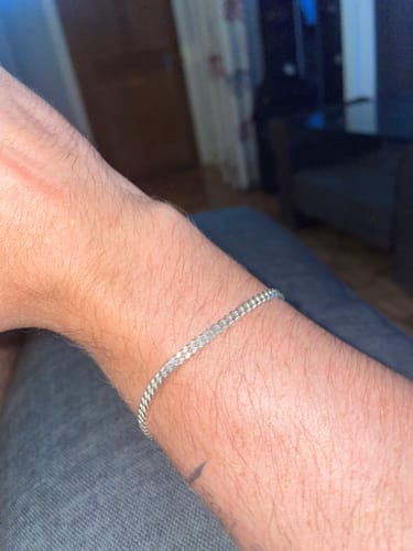 Customer photo review of Mini Cuban Link Bracelet - Silver