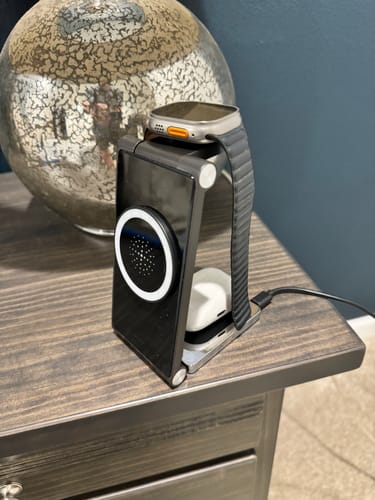 Customer photo review of PASSPORT - WIRELESS CHARGING STATION