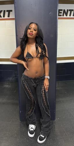 Customer photo review of LOW RISERS (BLACK DENIM)