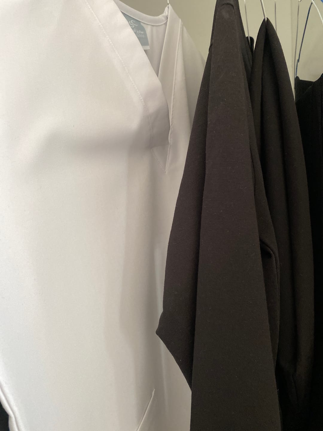 Customer photo review of S&C Pro Unisex Scrub Top - S2102